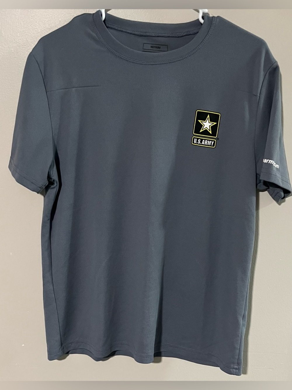 Men’s Gray U.S Army Shirt Size Medium